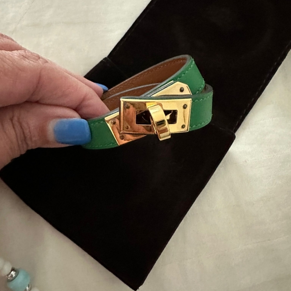 Hermes double tour bracelet in Swift calfskin with Kelly closure.